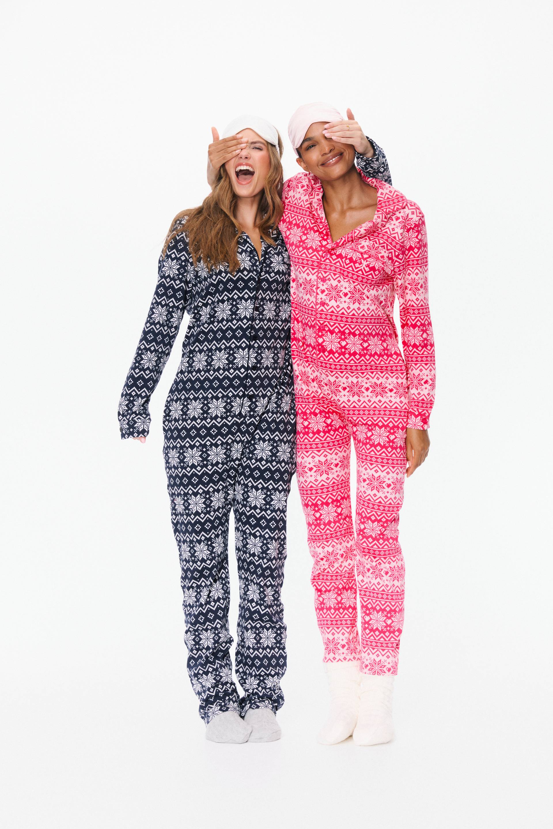 Onepiece The Holiday Pyjamas Set Pink - 8